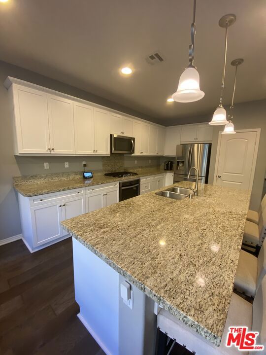 Everett at Five Knolls - Residential Lease