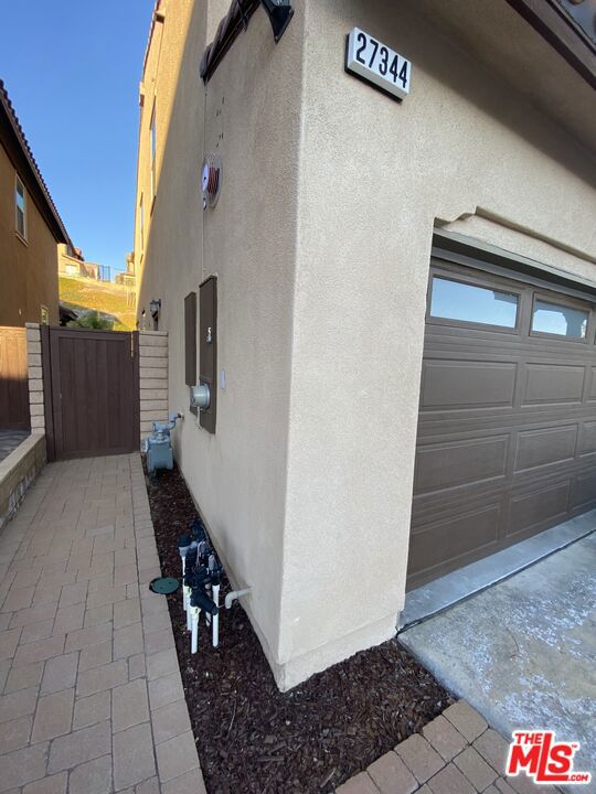 Everett at Five Knolls - Residential Lease