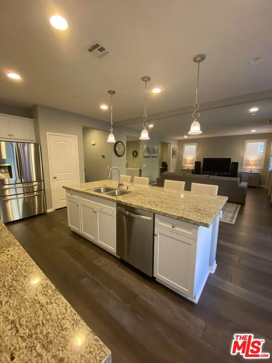 Everett at Five Knolls - Residential Lease