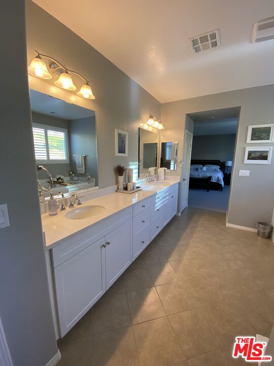 Everett at Five Knolls - Residential Lease