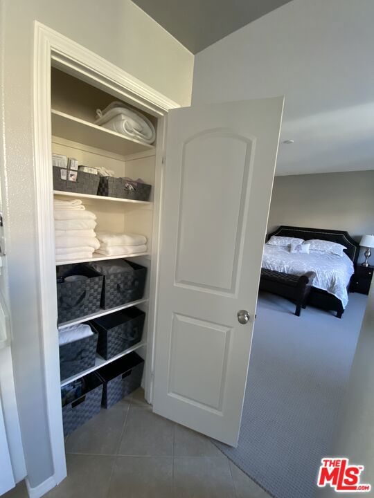 Everett at Five Knolls - Residential Lease