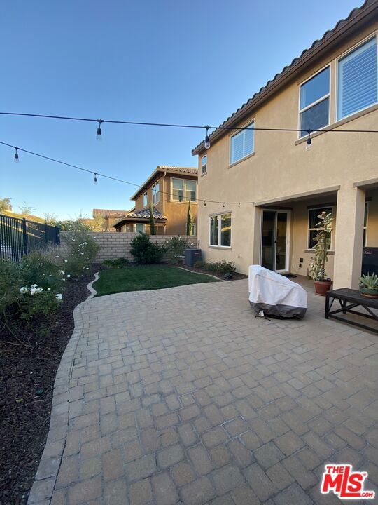 Everett at Five Knolls - Residential Lease
