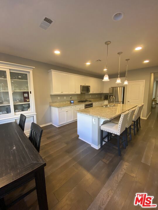 Everett at Five Knolls - Residential Lease