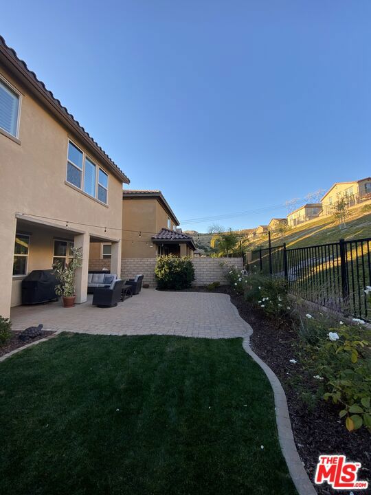 Everett at Five Knolls - Residential Lease