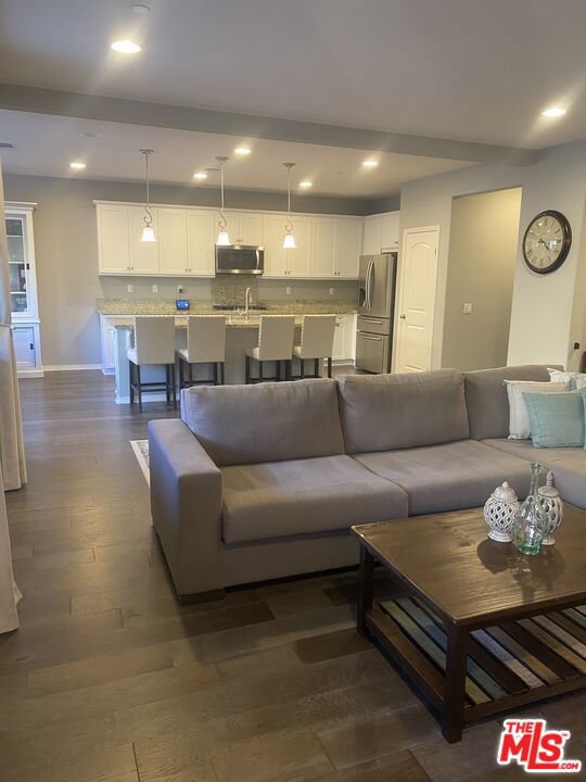 Everett at Five Knolls - Residential Lease