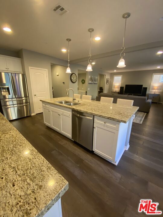 Everett at Five Knolls - Residential Lease