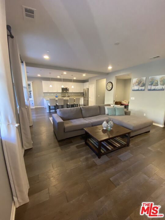 Everett at Five Knolls - Residential Lease