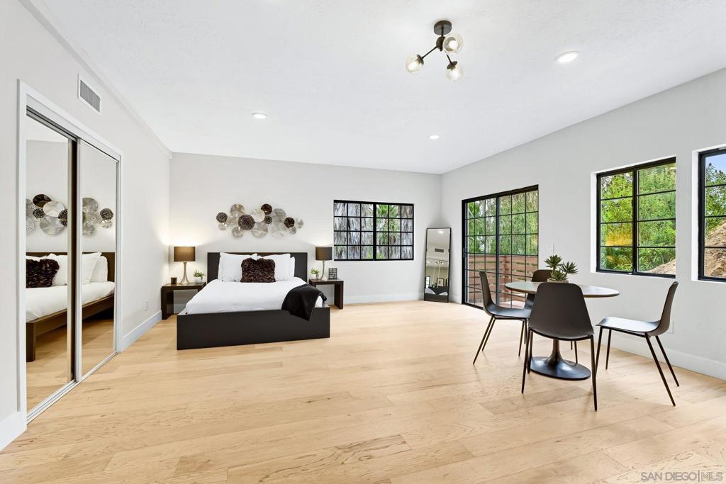 La Mesa - Residential