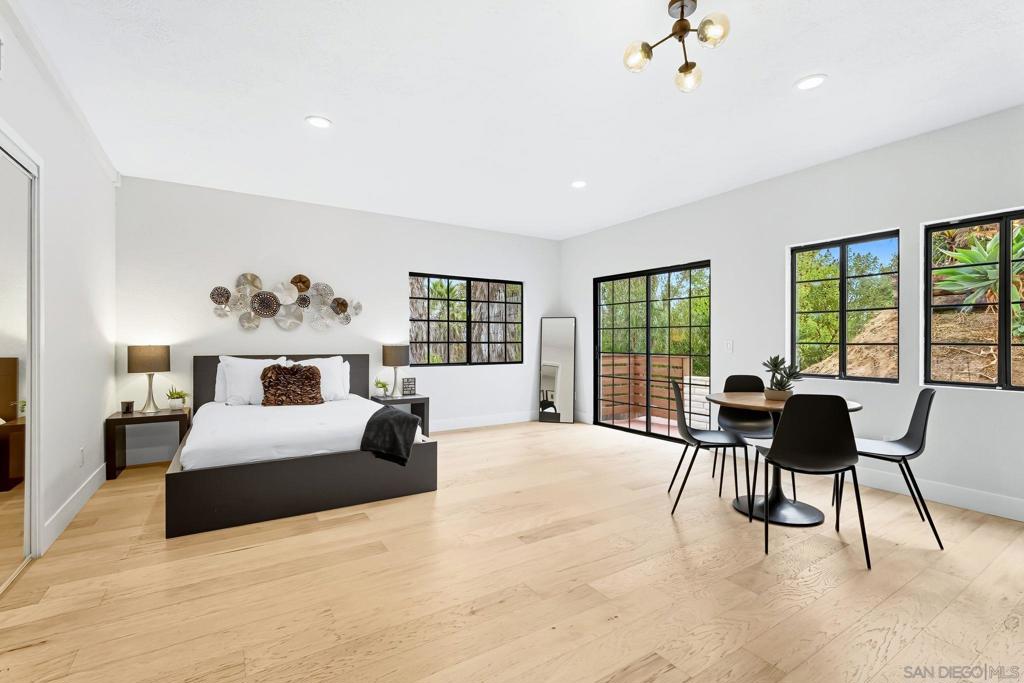 La Mesa - Residential