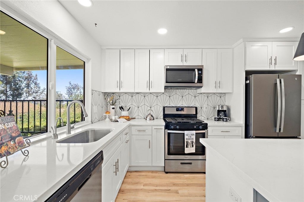 28122 Via Congora, Mission Viejo CA 92692 - Photo 14