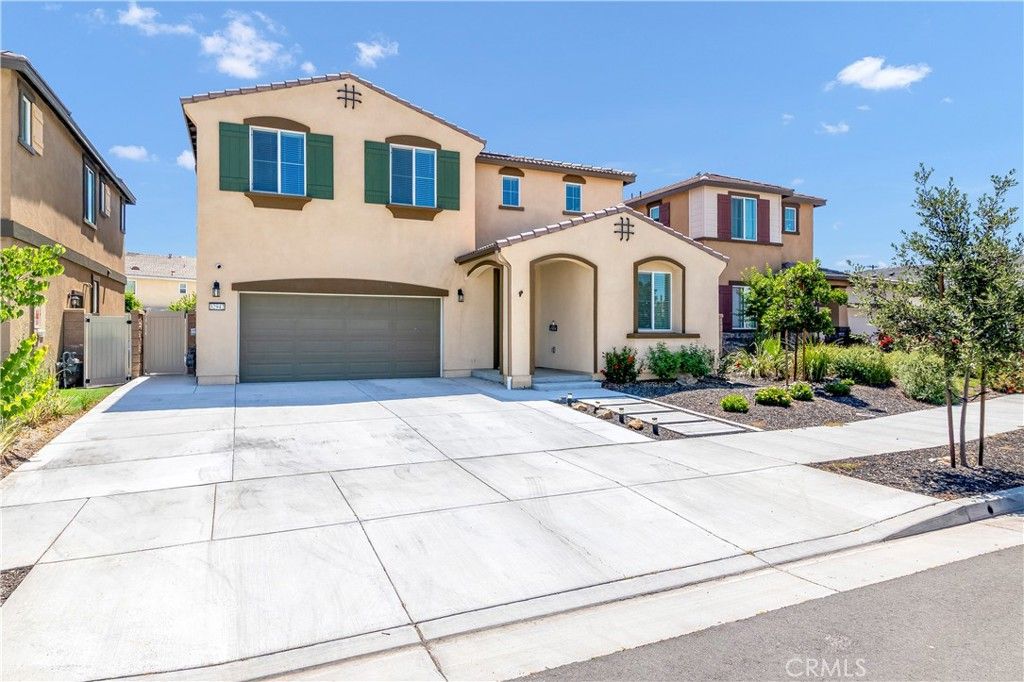 Photo of 32942 Forgecroft Street, Menifee, CA 92584 (MLS # SW26008260)