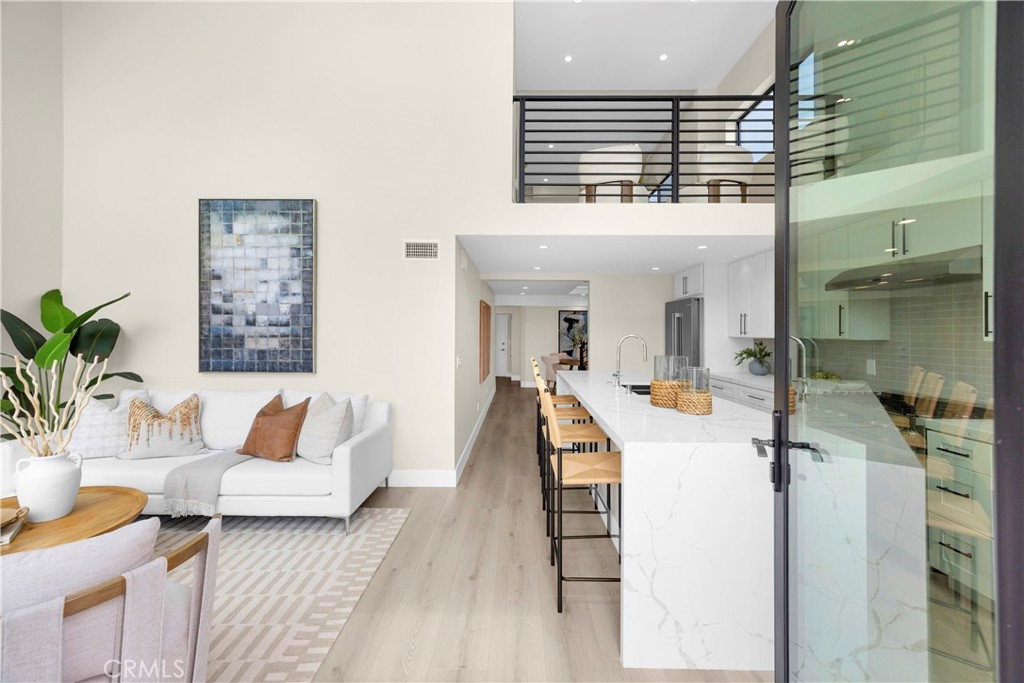 808 W Balboa Boulevard