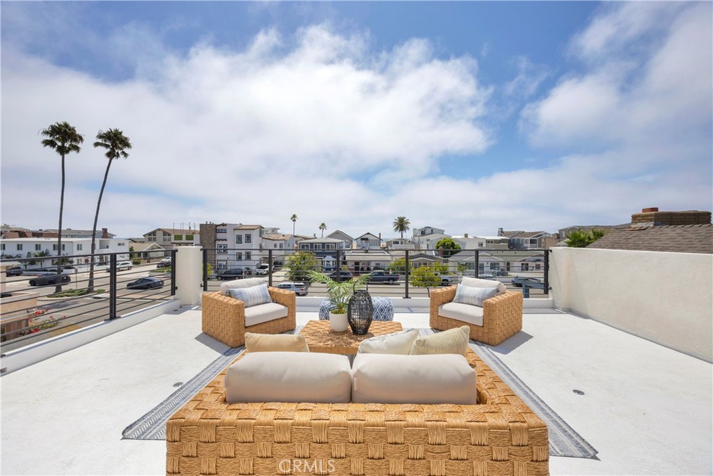 808 W Balboa Boulevard