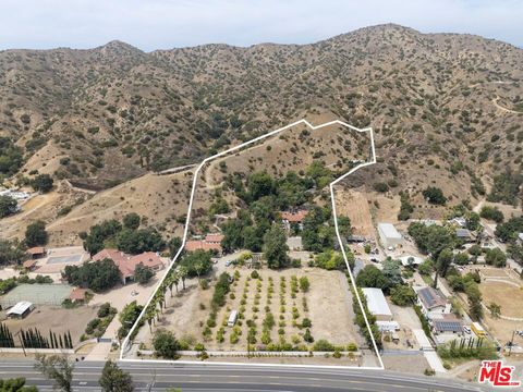 Photo of 9145 La Tuna Canyon Road, Sun Valley, CA 91352 (MLS # 25581043) Photo of 9145 La Tuna Canyon Road, Sun Valley, CA 91352 (MLS # 25581043)