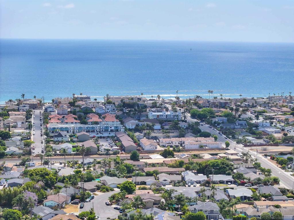 3945 Hibiscus Circle