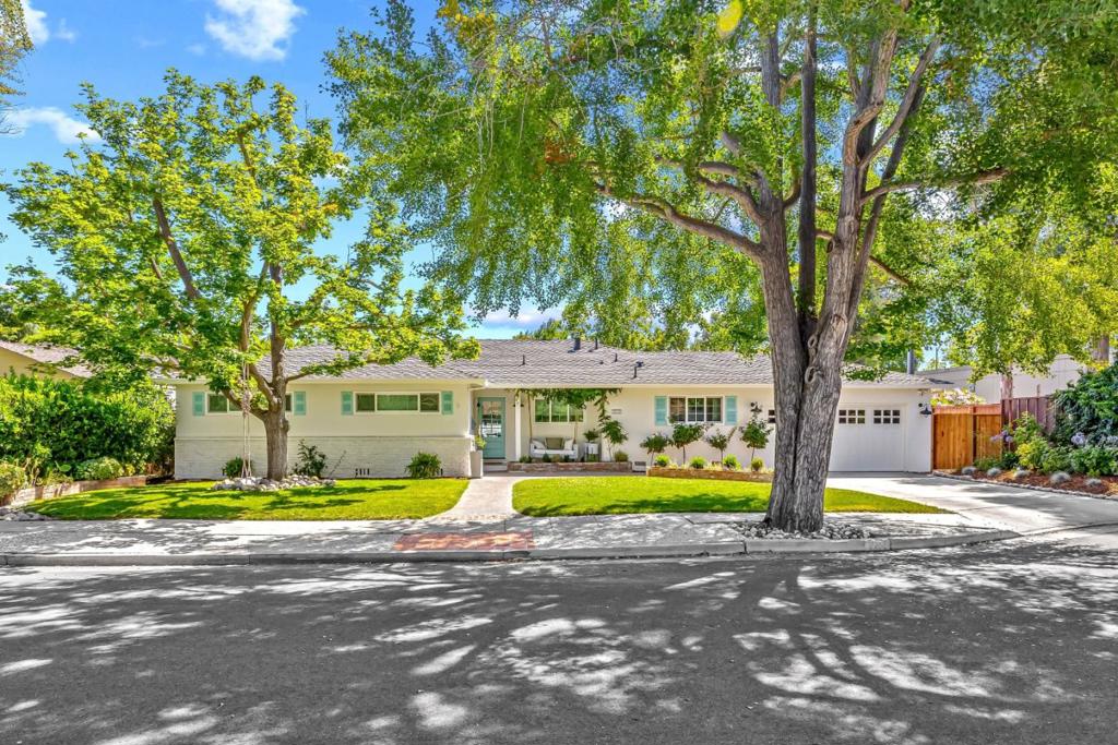 2812 Thrasher Lane, San Jose CA 95125