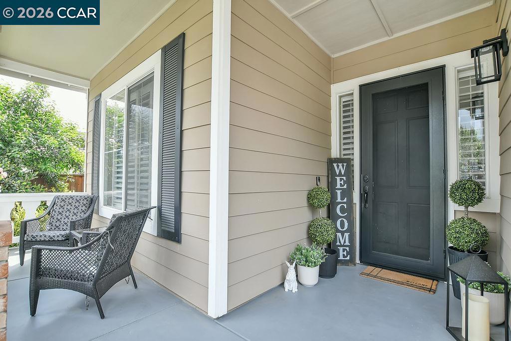 988 Country Glen Lane