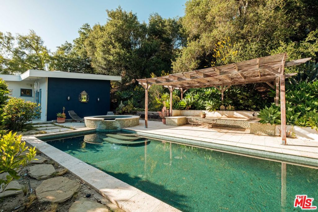 21316 Encina Road