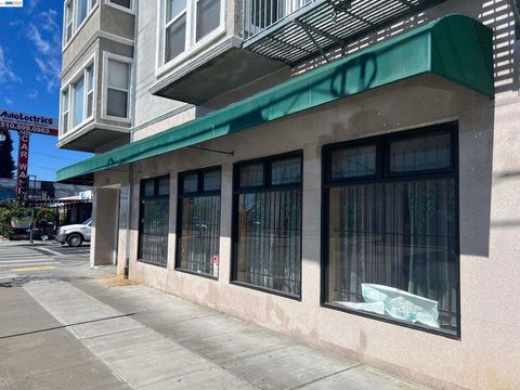 Photo of 1515 14Th Ave #C1, Oakland, CA 94606 (MLS # 41131521)