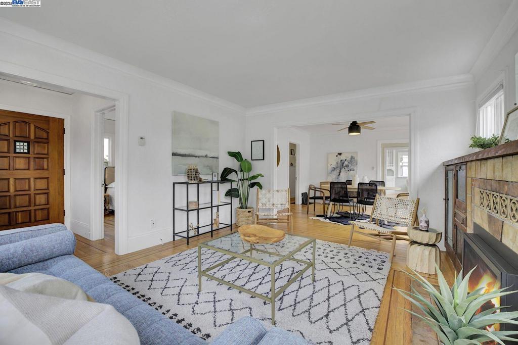 MAXWELL  PARK - Residential Income