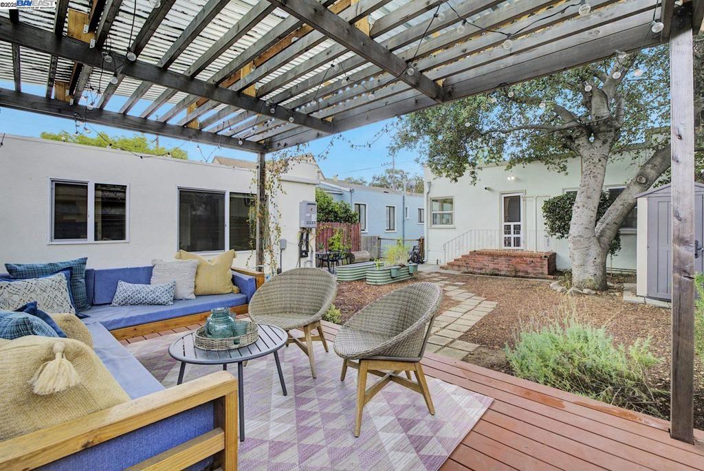 MAXWELL  PARK - Residential Income