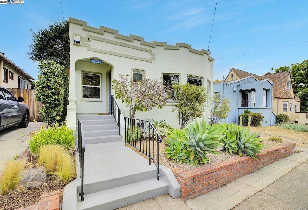 MAXWELL  PARK - Residential Income