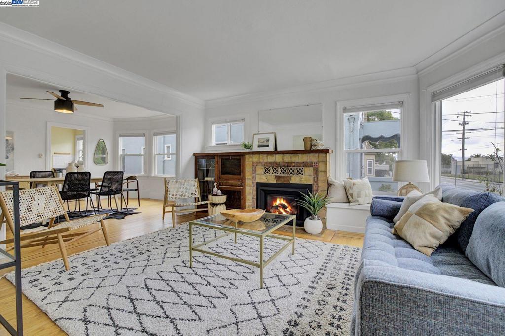MAXWELL  PARK - Residential Income