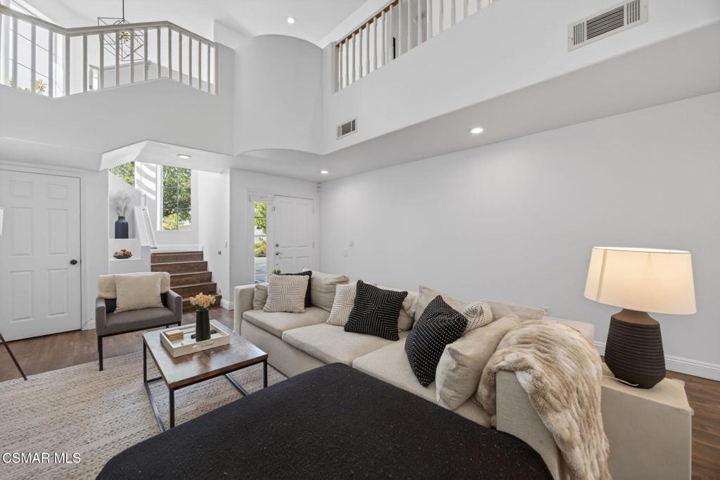 1120 Pan Court