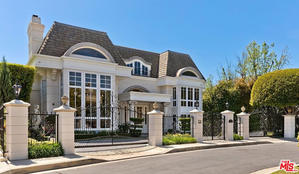 2327 Weybridge Lane