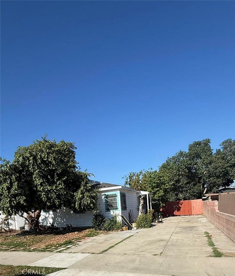 Photo of 3118 Easy Avenue, Long Beach, CA 90810 (MLS # PV26138167)