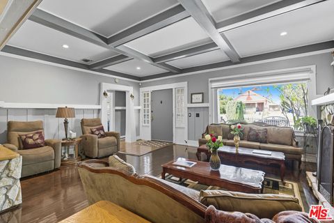 Photo of 2114 W 28th Street, Los Angeles, CA 90018 (MLS # 25589731)