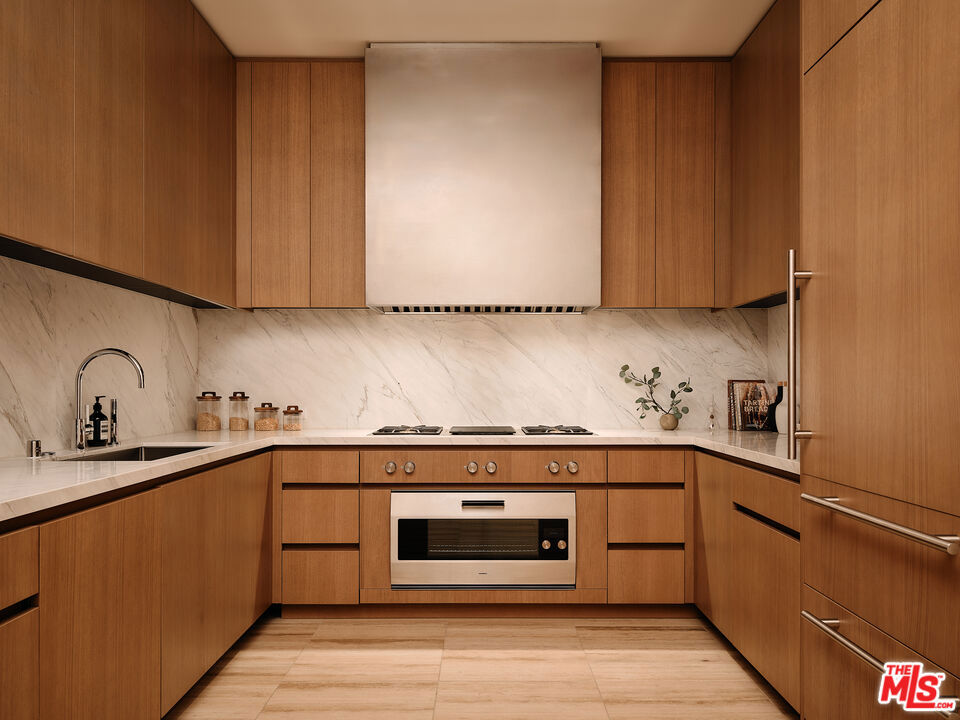 8899 Beverly - Residential