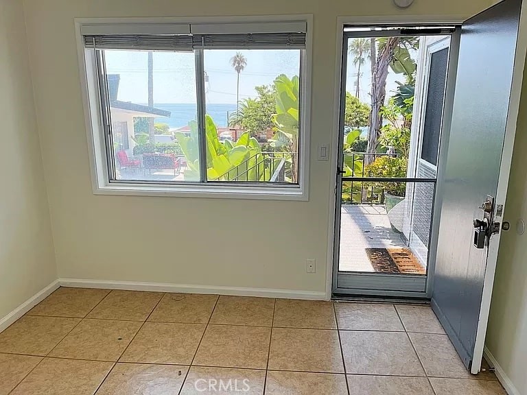 Main Beach (BCH) - Residential Lease