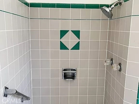 Main Beach (BCH) - Residential Lease