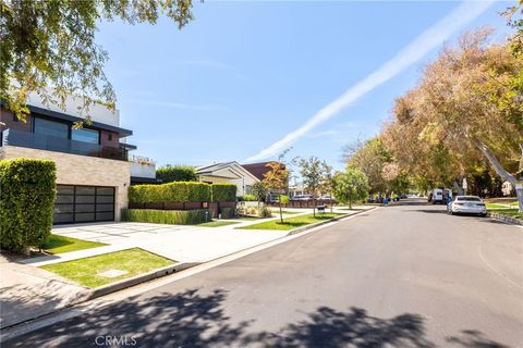 Photo of 1643 S Carmelina AVE, Los Angeles, CA 90025 (MLS # SB26156845)