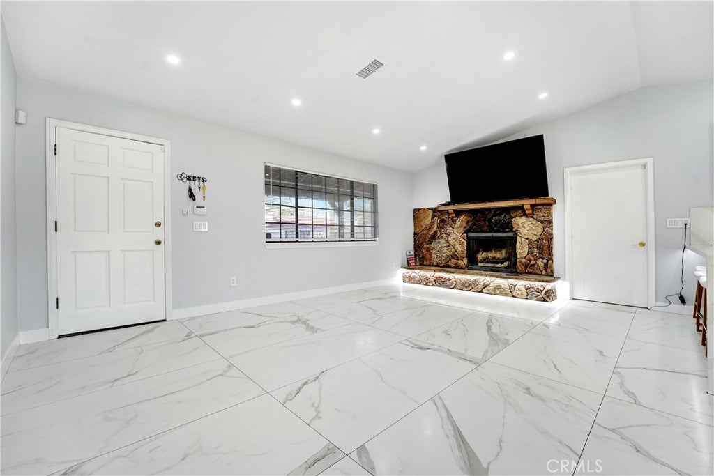 41048 173rd E