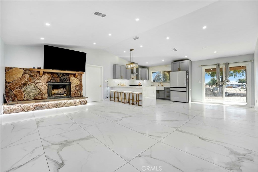 41048 173rd E