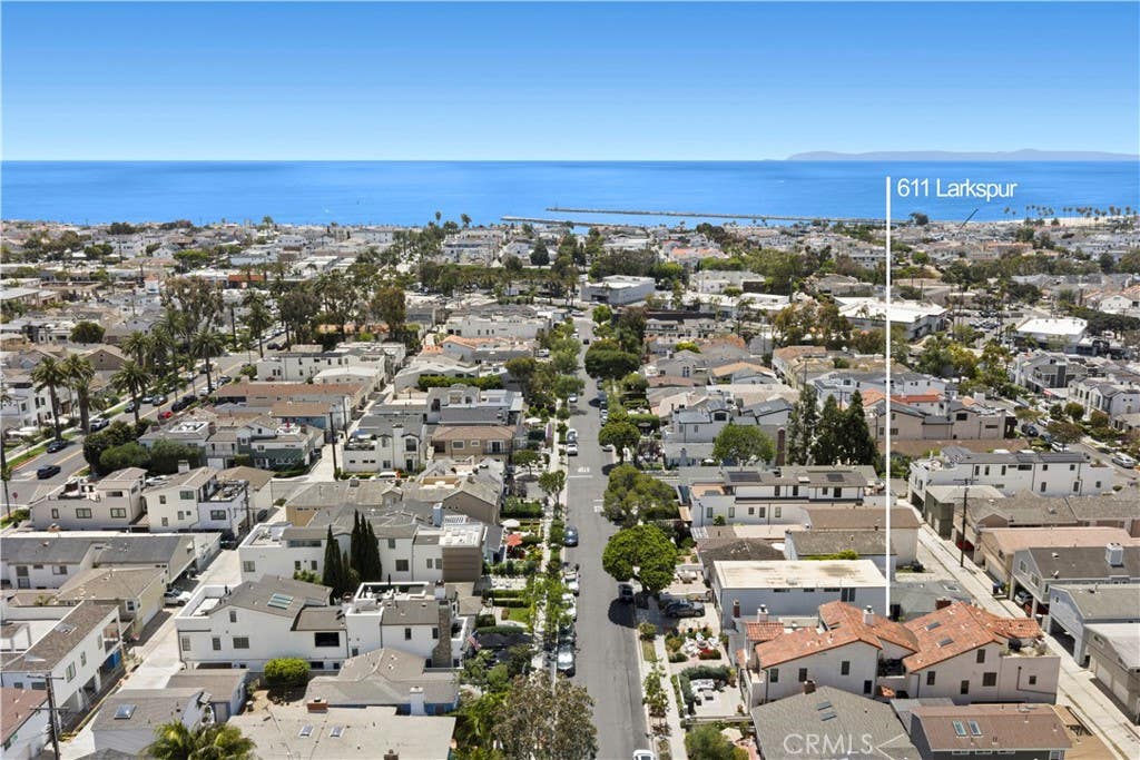 Photo of 611 Larkspur AVE, Corona Del Mar, CA 92625 (MLS # NP26118862)