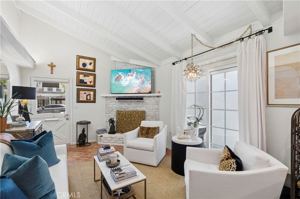 611 Larkspur, Corona Del Mar CA 92625 - Photo 6