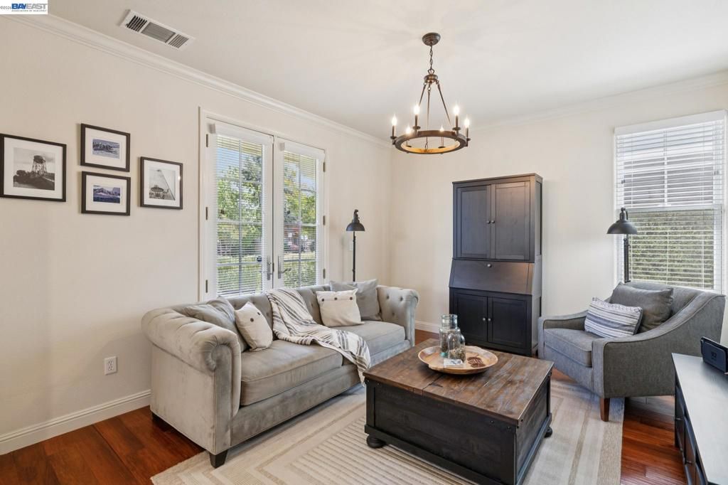 Photo of 2421 Haile St, Alameda, CA 94501 (MLS # 41131498)