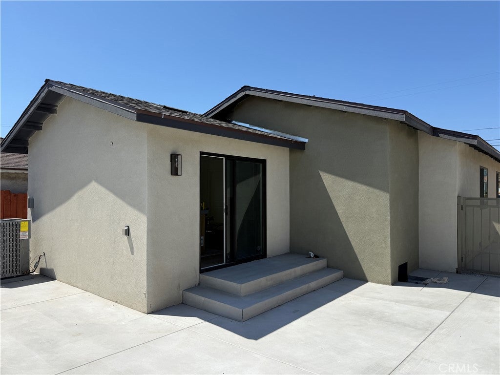 1558 W 214th Street