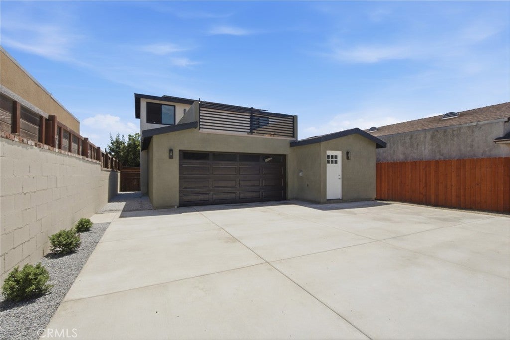 1558 W 214th Street