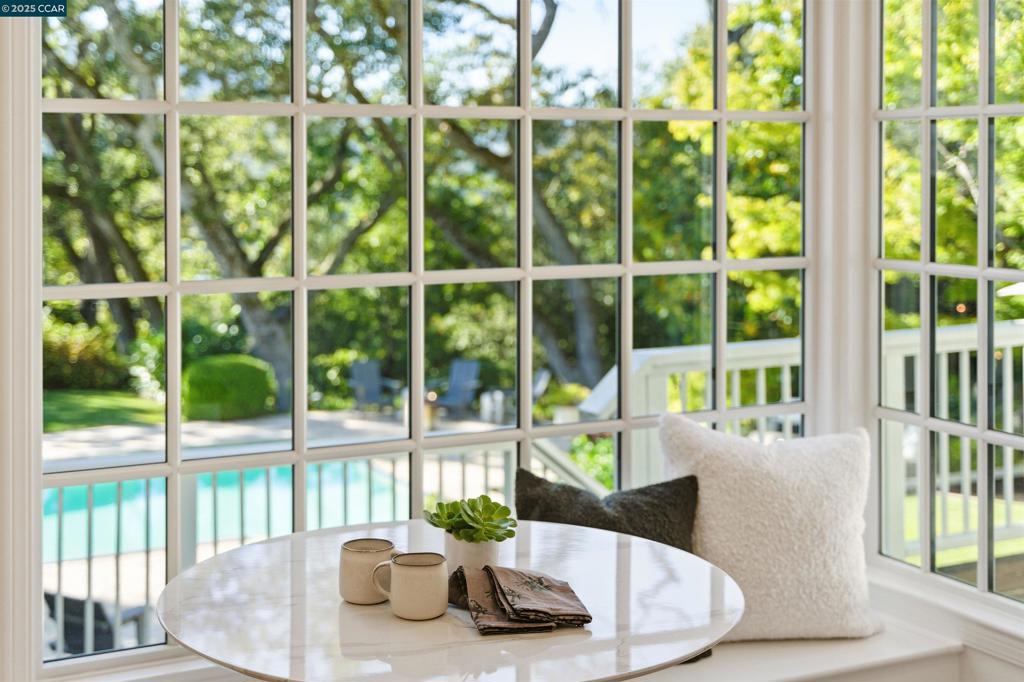 ORINDA C.C. - Residential