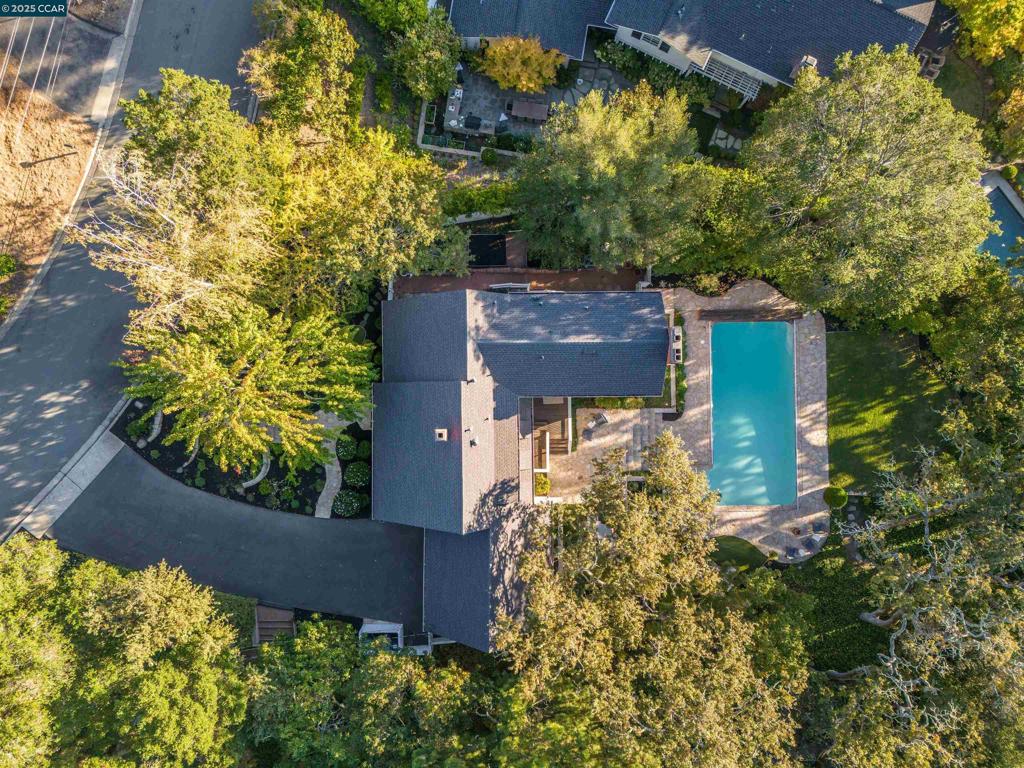 ORINDA C.C. - Residential