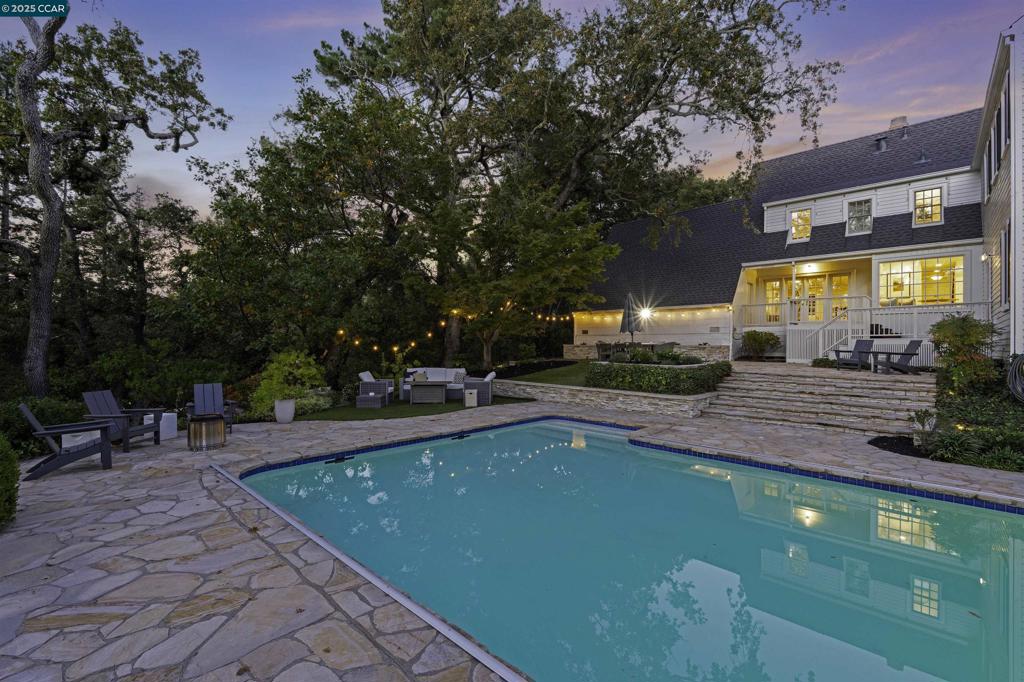 ORINDA C.C. - Residential