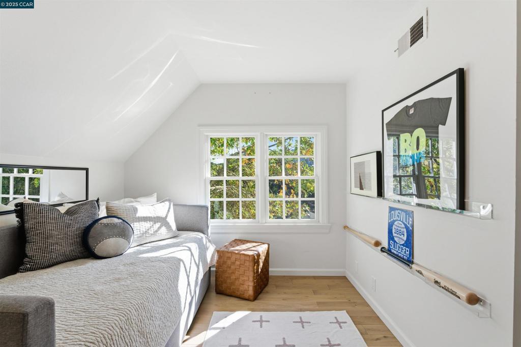 ORINDA C.C. - Residential