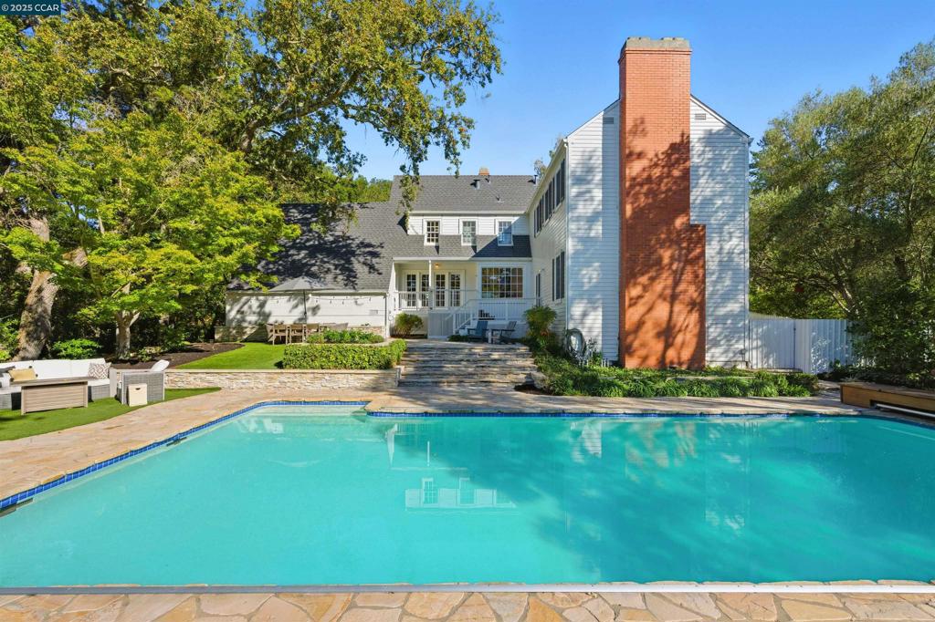 ORINDA C.C. - Residential