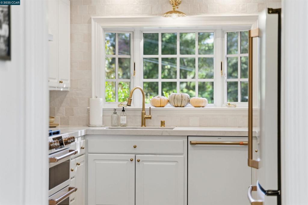 ORINDA C.C. - Residential