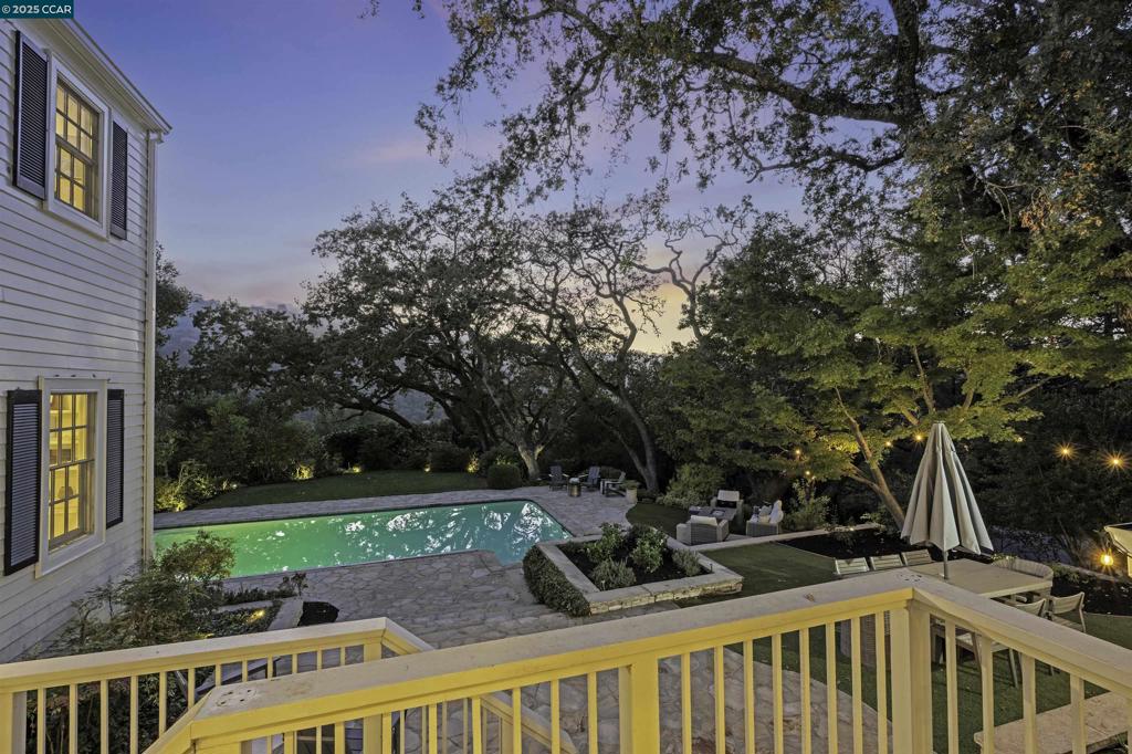 ORINDA C.C. - Residential