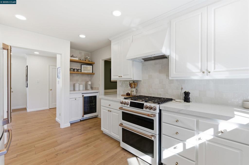 ORINDA C.C. - Residential